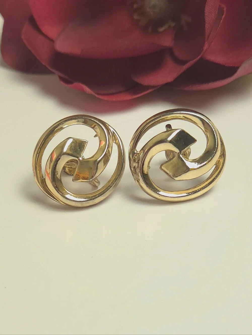 Vintage Coro Gold Plated Swirl Circle Earrings Screw Back Earrings Signed Coro